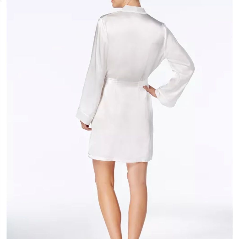 NWT Linea Donatella Midnight Short Wrap Robe size small/medium white bridal - Picture 2 of 9